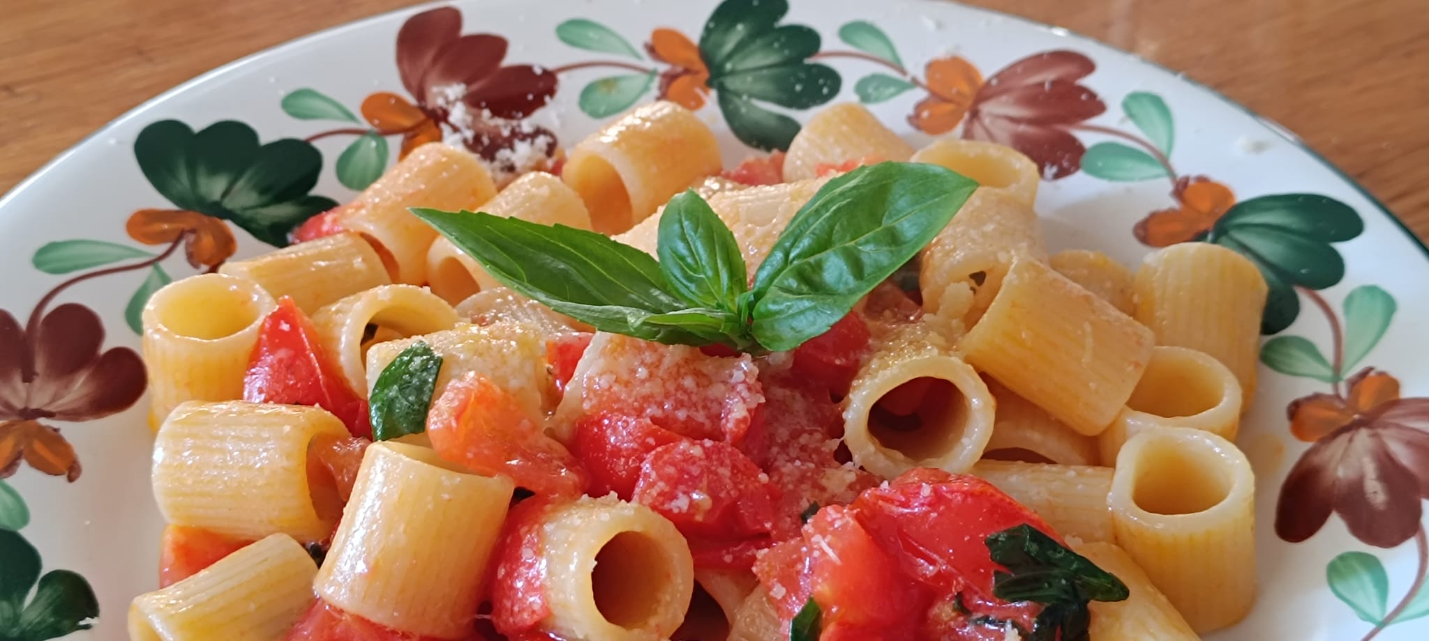 pasta-pomodorini-freschi -e-basilico-click
