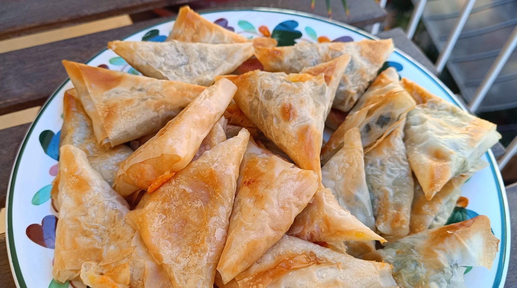 triangolini-di-pasta-fillo-ai-broccoletti-ricetta