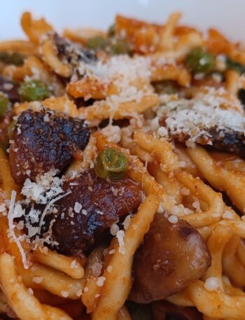 trofie-funghi-e-piselli-ricetta