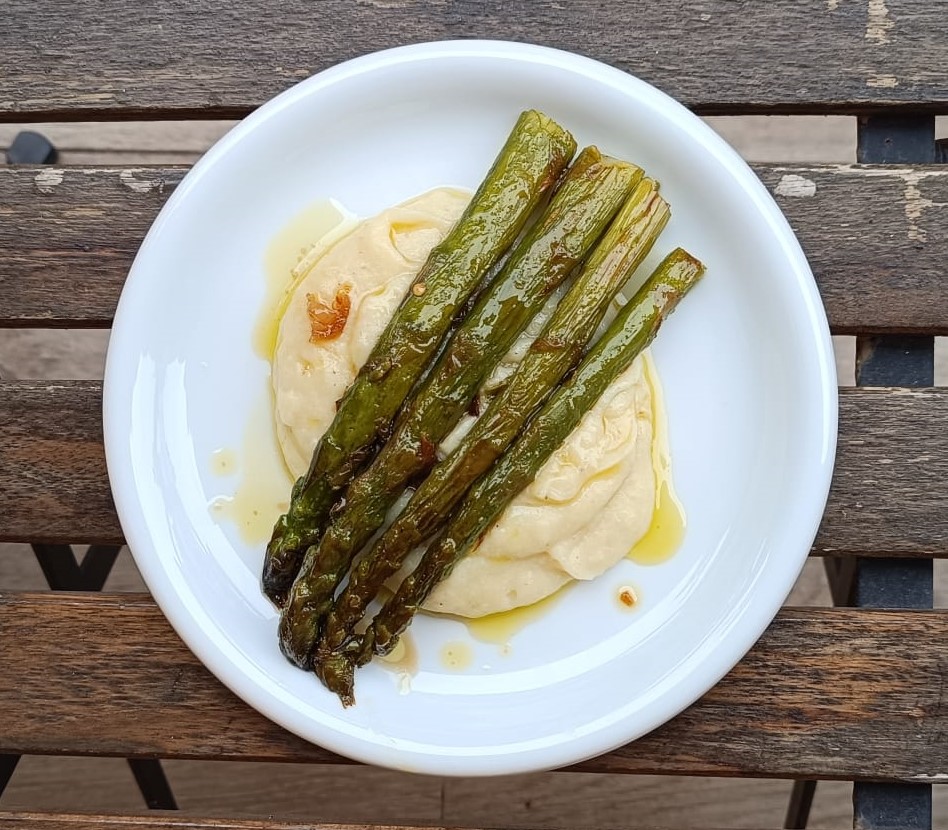 asparagi-con-purè-di-cavolfiore-ricetta