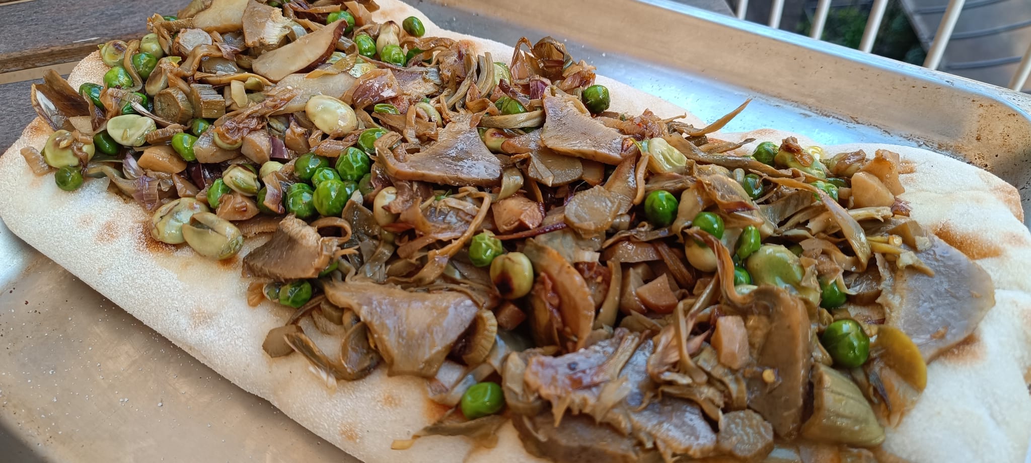 pinsa-alla-vignarola-ricetta