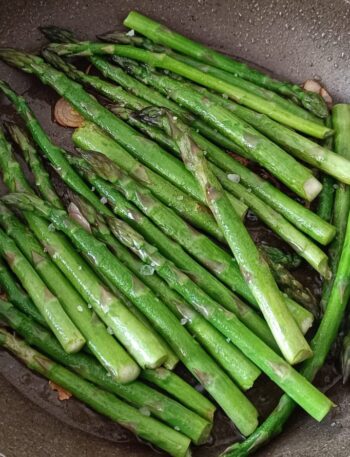 asparagi-con-purè-di-cavolfiore-click