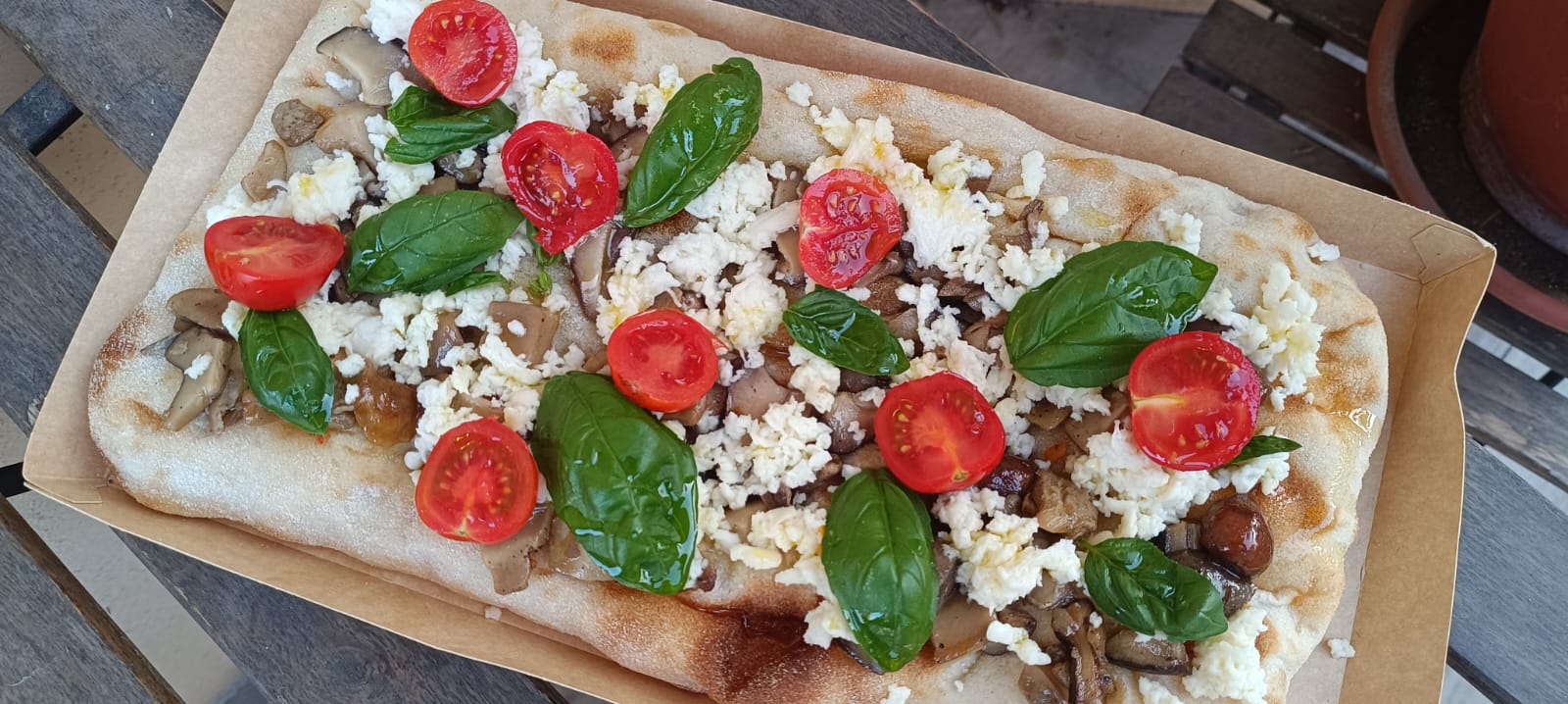 pinsa-funghi-ricetta